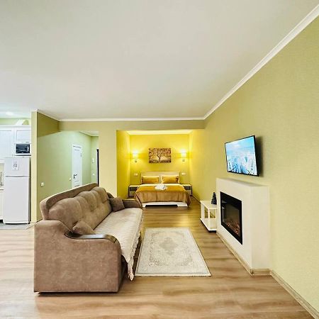 Apartamento Central Park In The City Center Almatý Exterior foto
