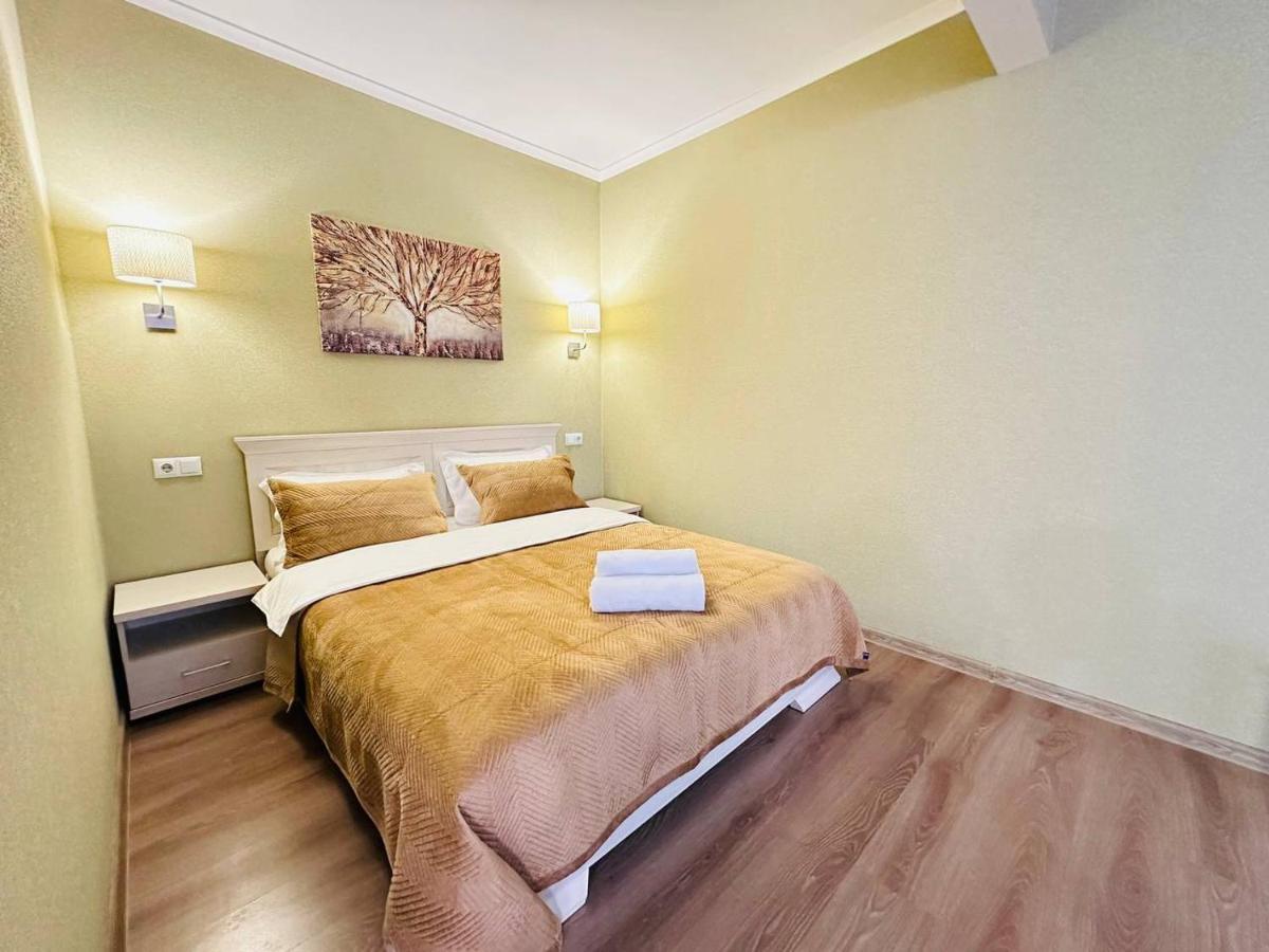 Apartamento Central Park In The City Center Almatý Exterior foto