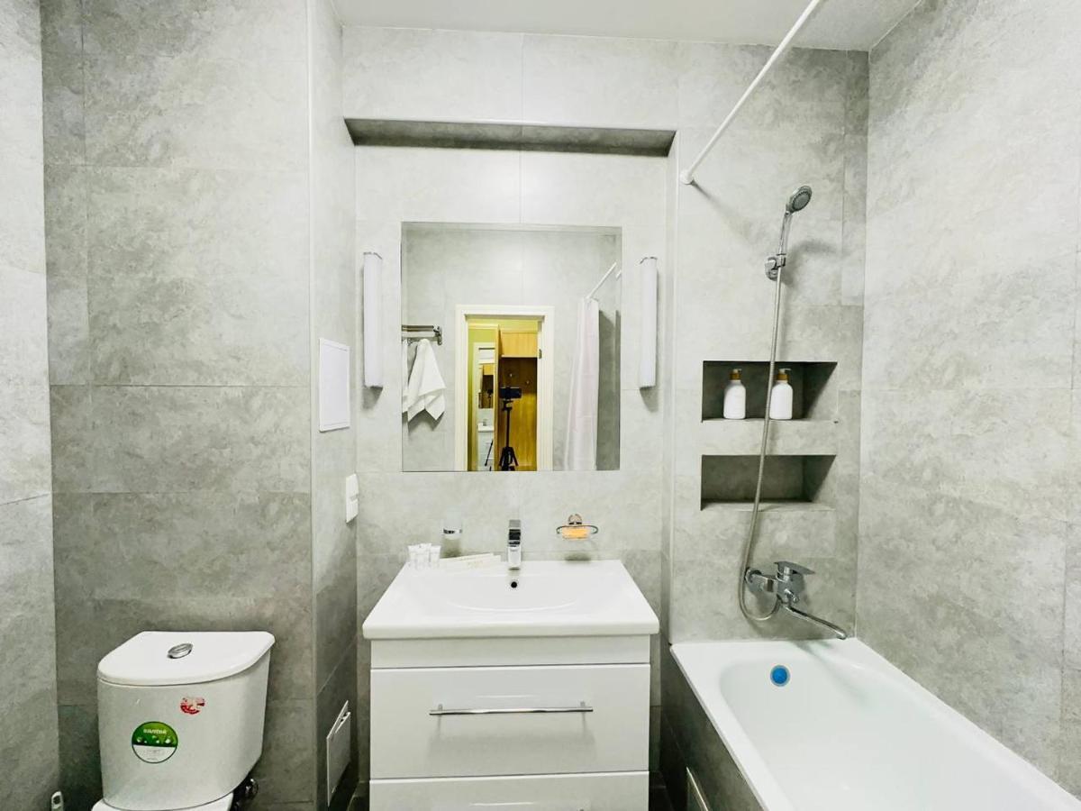 Apartamento Central Park In The City Center Almatý Exterior foto